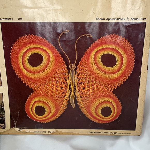 Vintage 1978 McCulla Crafts Inc, BUTTERFLY String Art Kit made in the USA - Picture 2 of 13